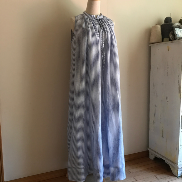 ベルギーLibeco社ストライプリネンで作ったスタンドカラーギャザーマキシワンピース ワンピース blue 通販  19654267｜Creema(クリーマ) ハンドメイド　LIBEKOリネンチュニック風ワンピース