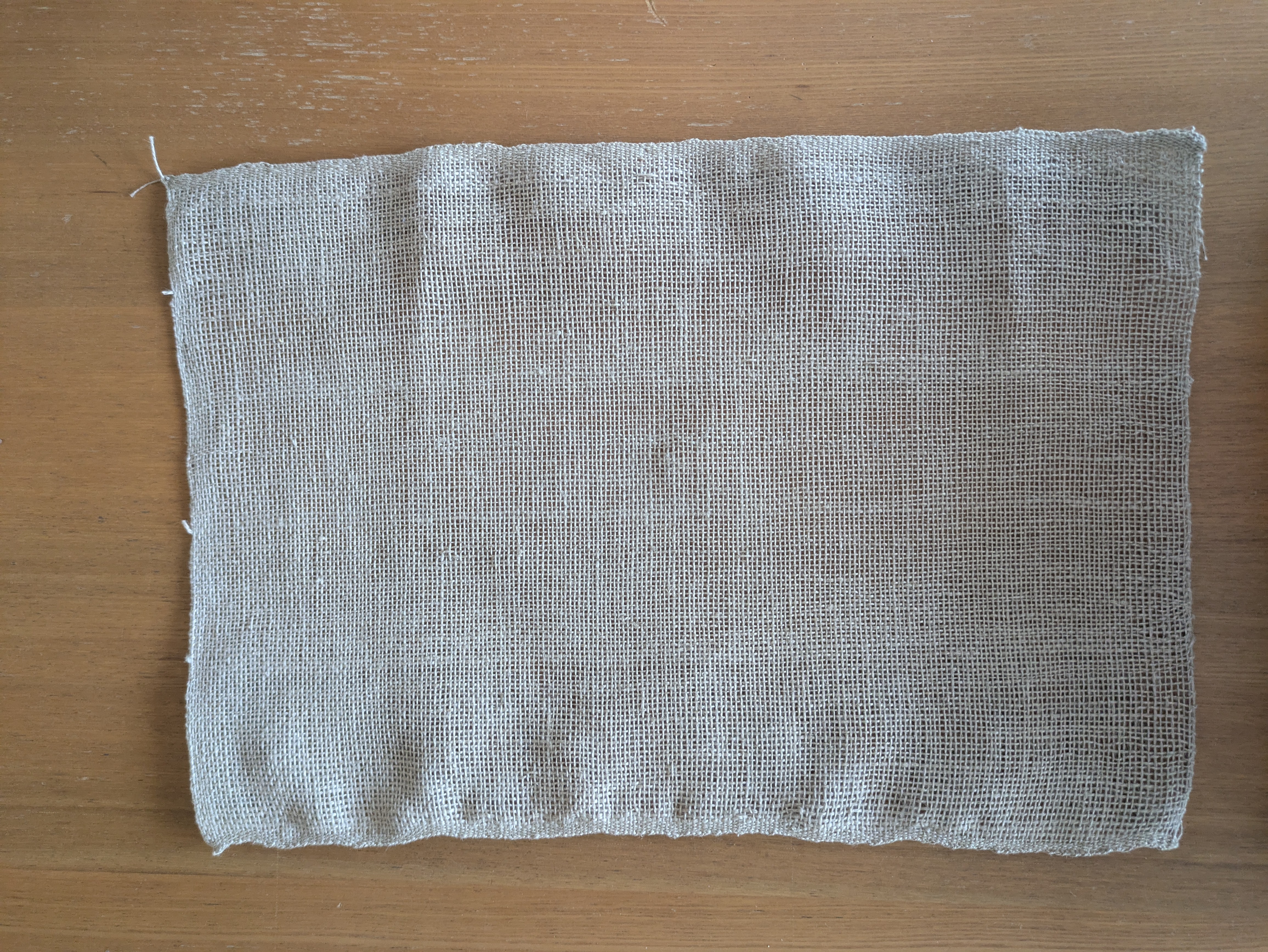 スウェーデン製リネンの平織り生地