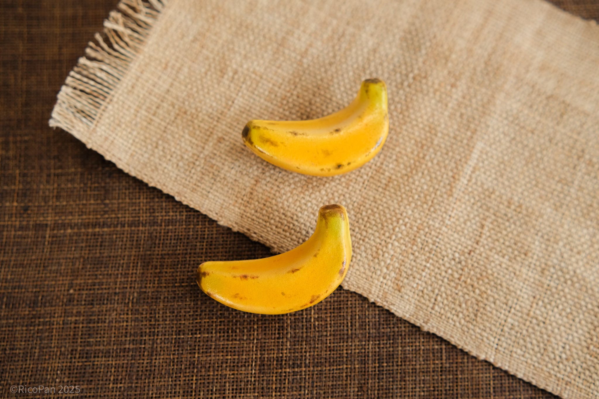 果物の革ブローチL（バナナ）| 本革製