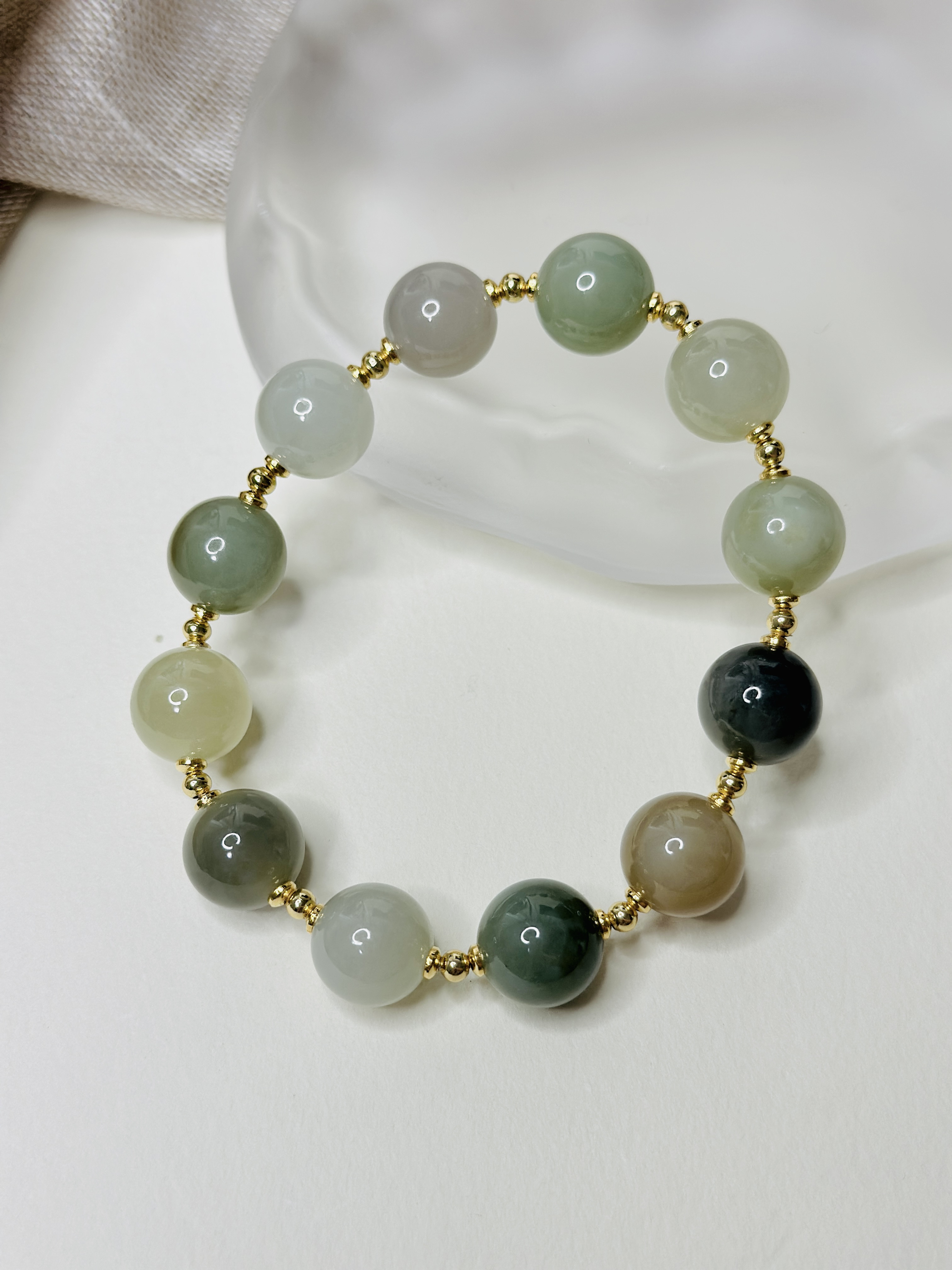 和田玉「天然翡翠(ネフライト) 」　ブレスレット