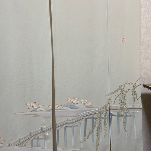 横〜138-丈〜127リメイク暖簾、着物、お部屋のオシャレ創り！ 着物リメイク暖簾ーのれん、花柄、鳳凰、横〜121–丈〜119,1点物