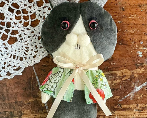 アートドール　ハンドメイド　天然モヘア　ハチワレちゃん　ぬいぐるみ 茶トラ ハチワレ 猫 ハンドメイド ぬいぐるみ 作家 アートドール