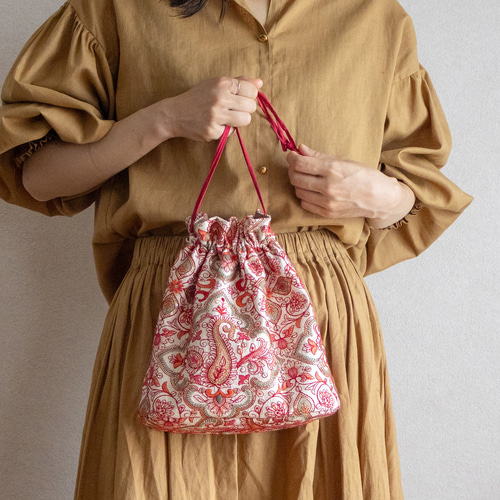 特集掲載】おでかけにぴったり インドスパンコール刺繍生地巾着バッグ