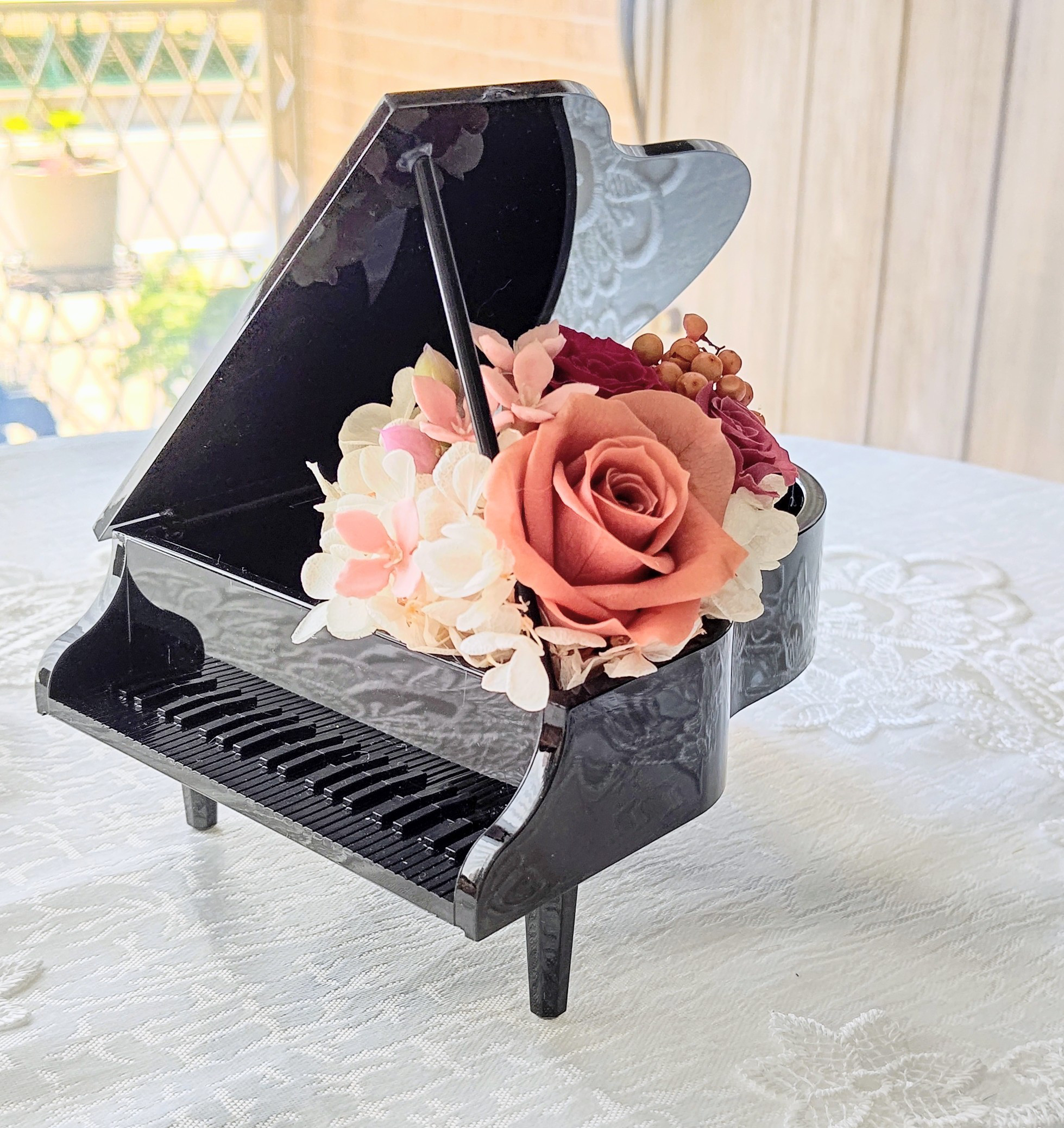 ♫ピアノ協奏曲第二番♫ ～思い出のグランドピアノより～プリザーブドフラワーアレンジ