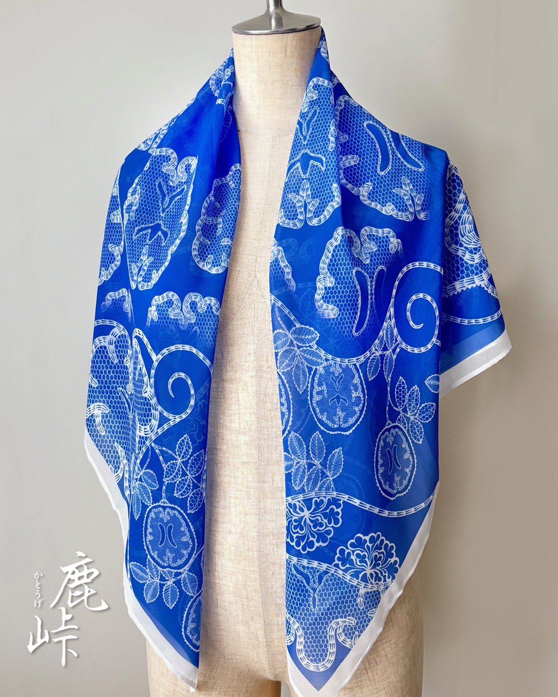 脳柄スカーフ Botanical Cortex – 藍 / Indigo Jelly(白ライン×藍)