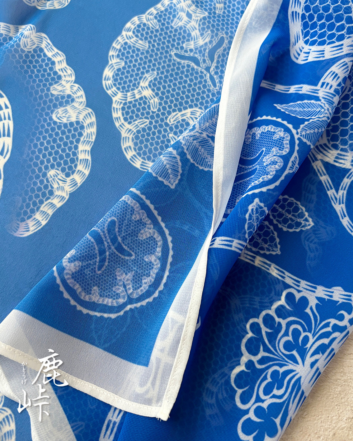 脳柄スカーフ Botanical Cortex – 藍 / Indigo Jelly(白ライン×藍)