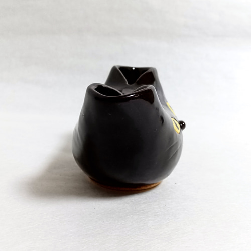 黒猫の花差し 陶器 花瓶 花器 クロネコ 一輪挿し・花瓶・花器 粘土工房