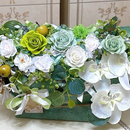 大人気✨横長アレンジ✨バラミックスアレンジ＆胡蝶蘭（アーティ