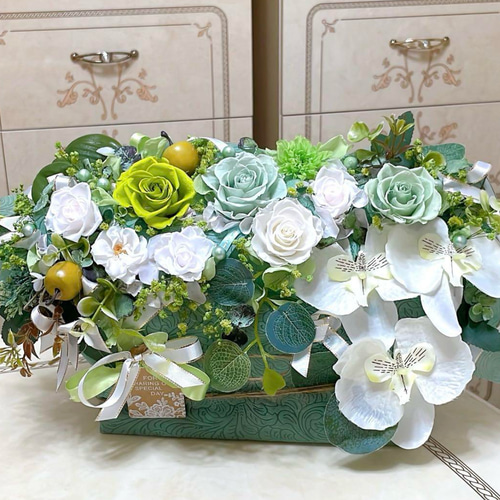 大人気✨横長アレンジ✨バラミックスアレンジ＆胡蝶蘭（アーティフィシャルアレンジ） ✨横長アレンジ✨バラミックスアレンジ＆胡蝶蘭（アーティ