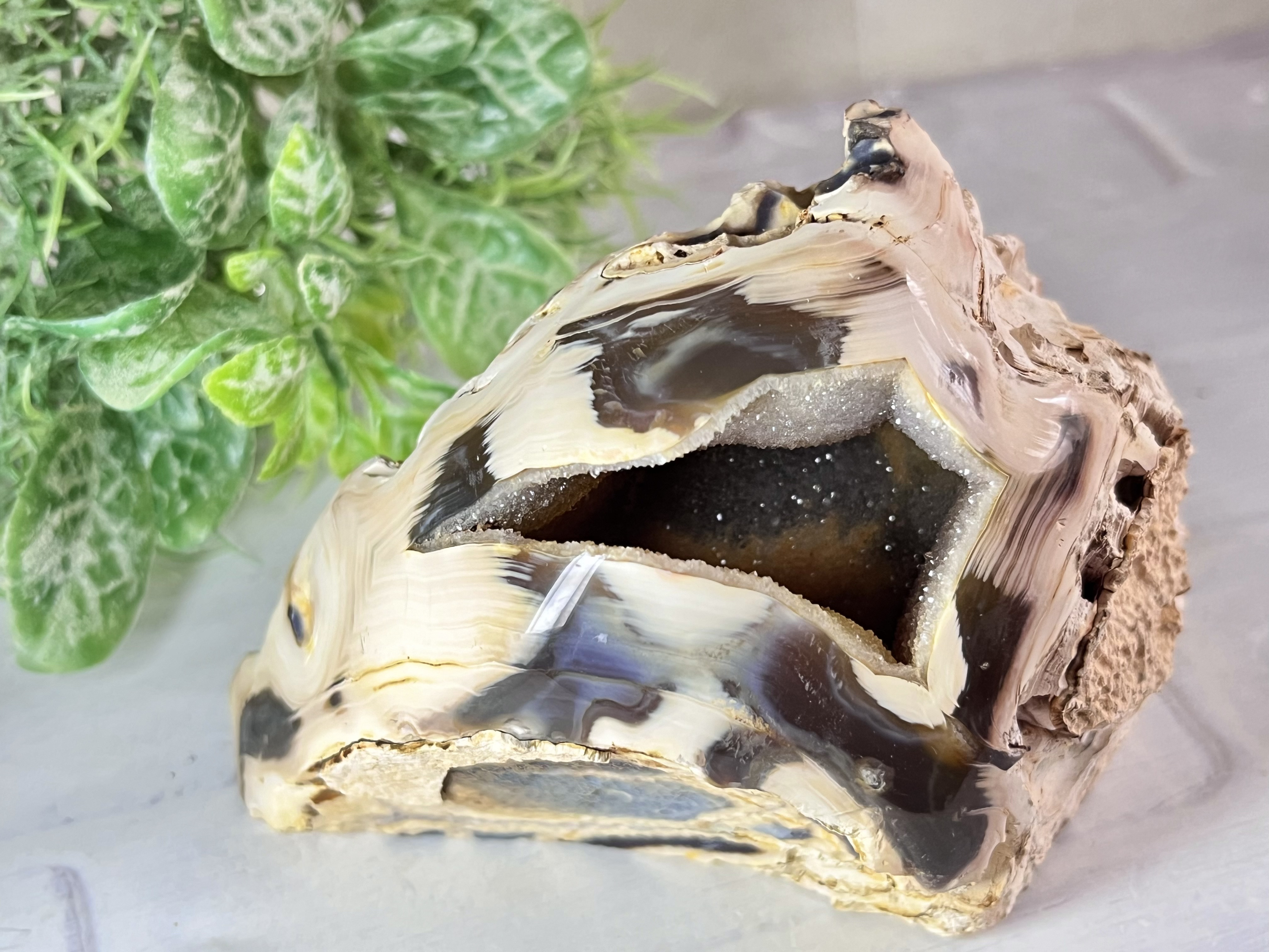 大サイズ　瑪瑙　アゲート ジオード　原石　晶洞　置物