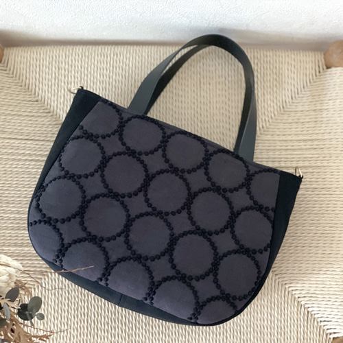 ⚮̈ミナペルホネン mottoかくれんぼトート tambourine チャコール