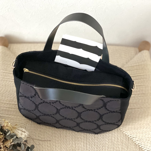⚮̈ミナペルホネン mottoかくれんぼトート tambourine チャコール