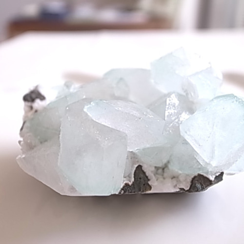 希少！新種 フローロアポフィライト 134g インド産 原石 天然石