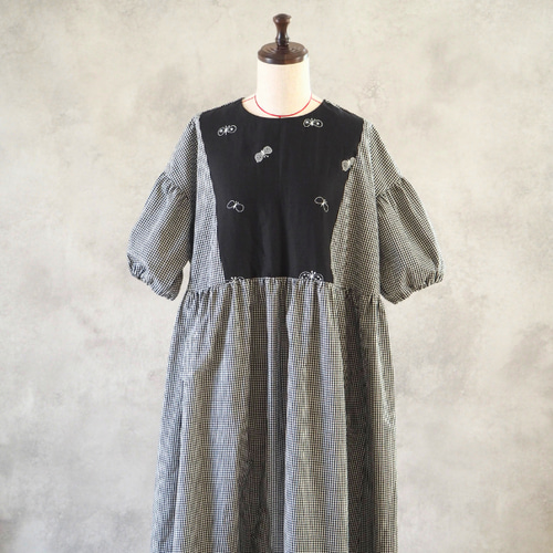 美品 ミナペルホネン ちょうちょ⚮̈ ワンピース navy 40 タグ付き ミナ