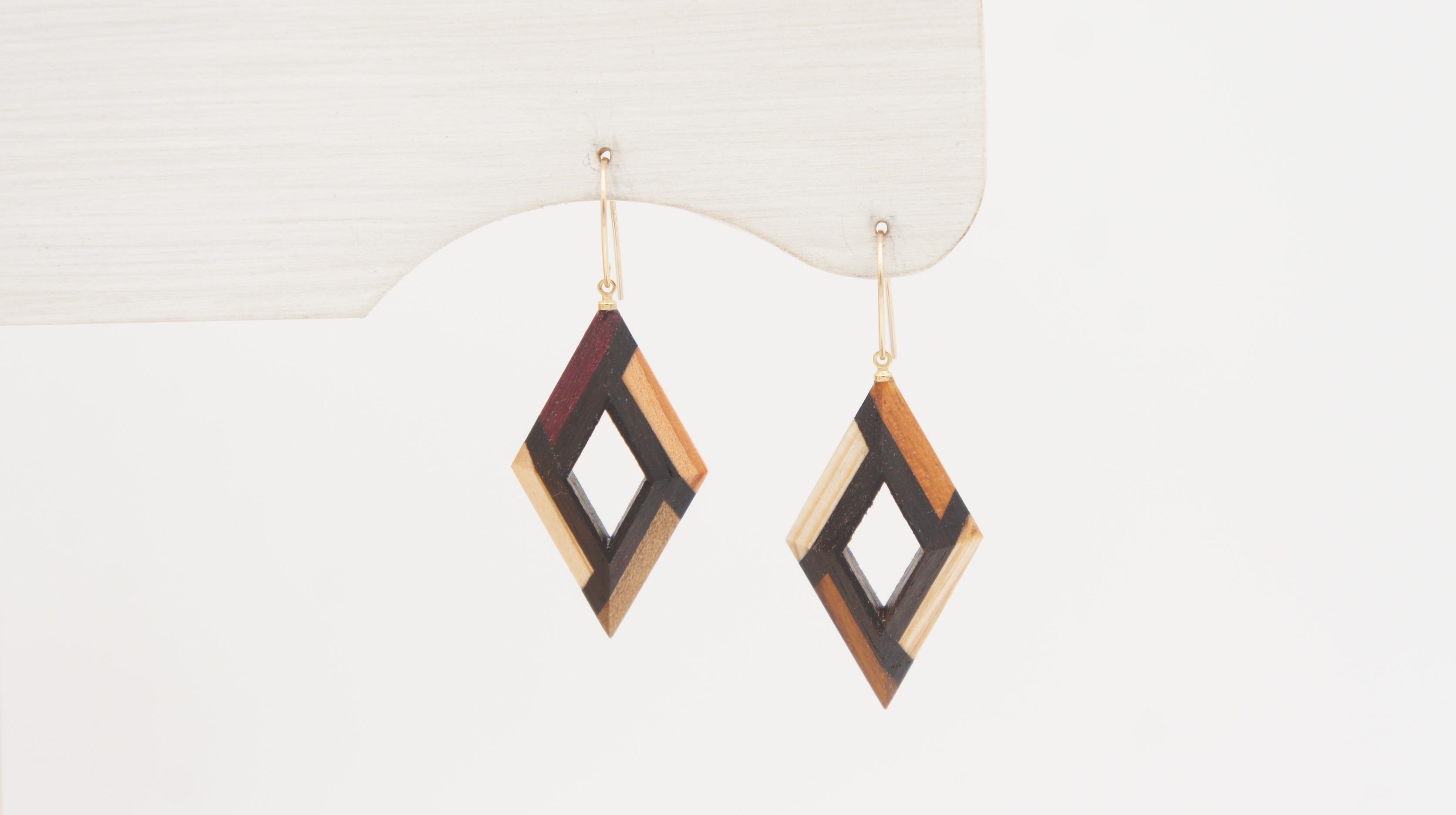 【新作】FOSSIL SERIES　ダイヤピアス・イヤリング