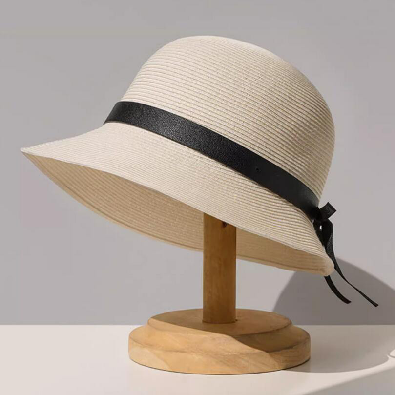 折りたためる！  丸型の麦わら帽子    春夏向け帽子   レディース用  全2色