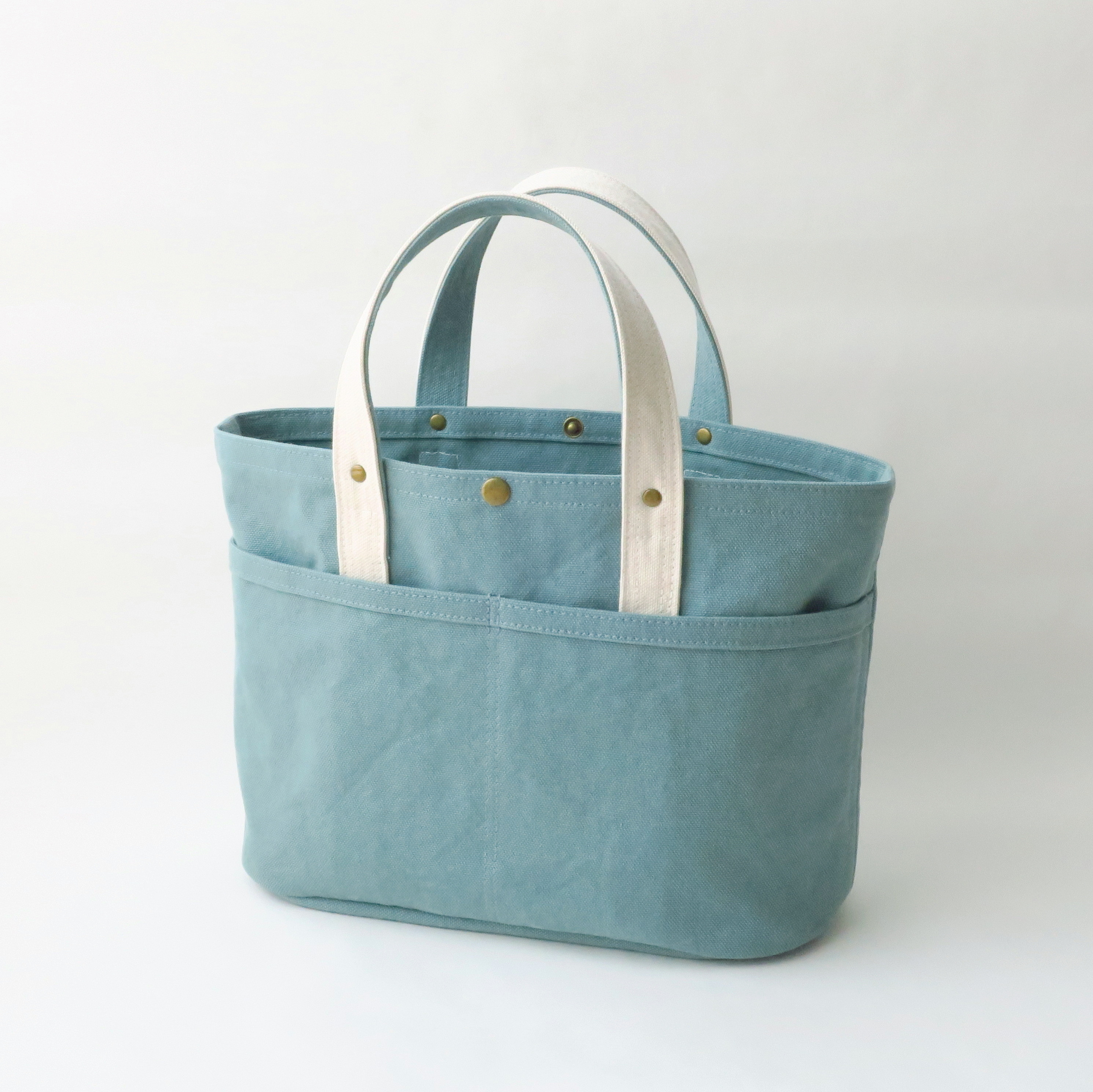 帆布のバスケットトートバッグ（ウォッシュブルー）