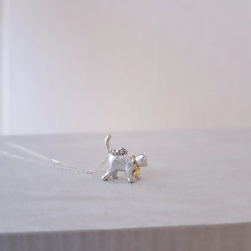 プラチナ 猫ペンダントトップ 中】ねこプラチナ 猫 プラチナ 猫