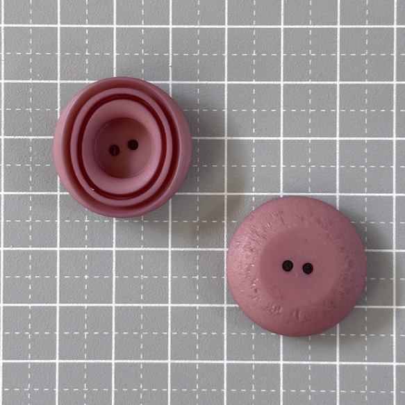ボタン レトロ 円形 サークル くすみピンク 2つ穴 24.5mm 4個セット et-043 4枚目の画像