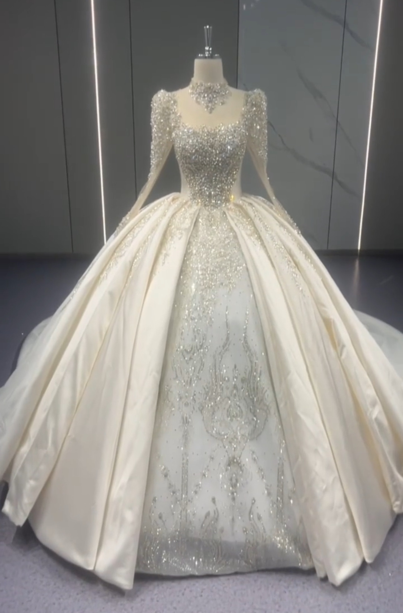 見逃さない　新作　2025秋婚冬婚にピッタリ　スクエアネック　編み上げ　エレガントなシルエット　Princess花嫁挙式