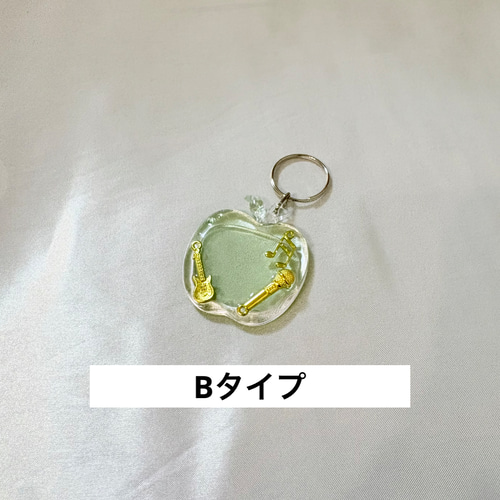 青リンゴのミニフォトキーホルダー 推し活 緑 キーリング mone 通販