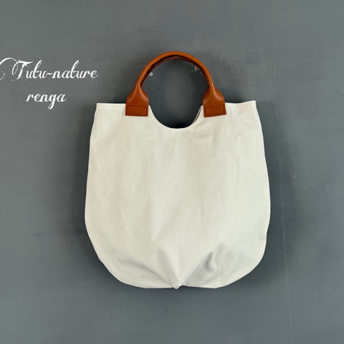 即納】《SALE》 新作☆軽い☆くったり丸バック☆洗い加工帆布 白