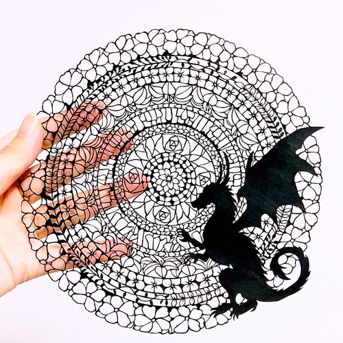 切り絵】‪花園(はなぞの)ドラゴン 切り絵 ふわコロ《紗紀》 通販‬