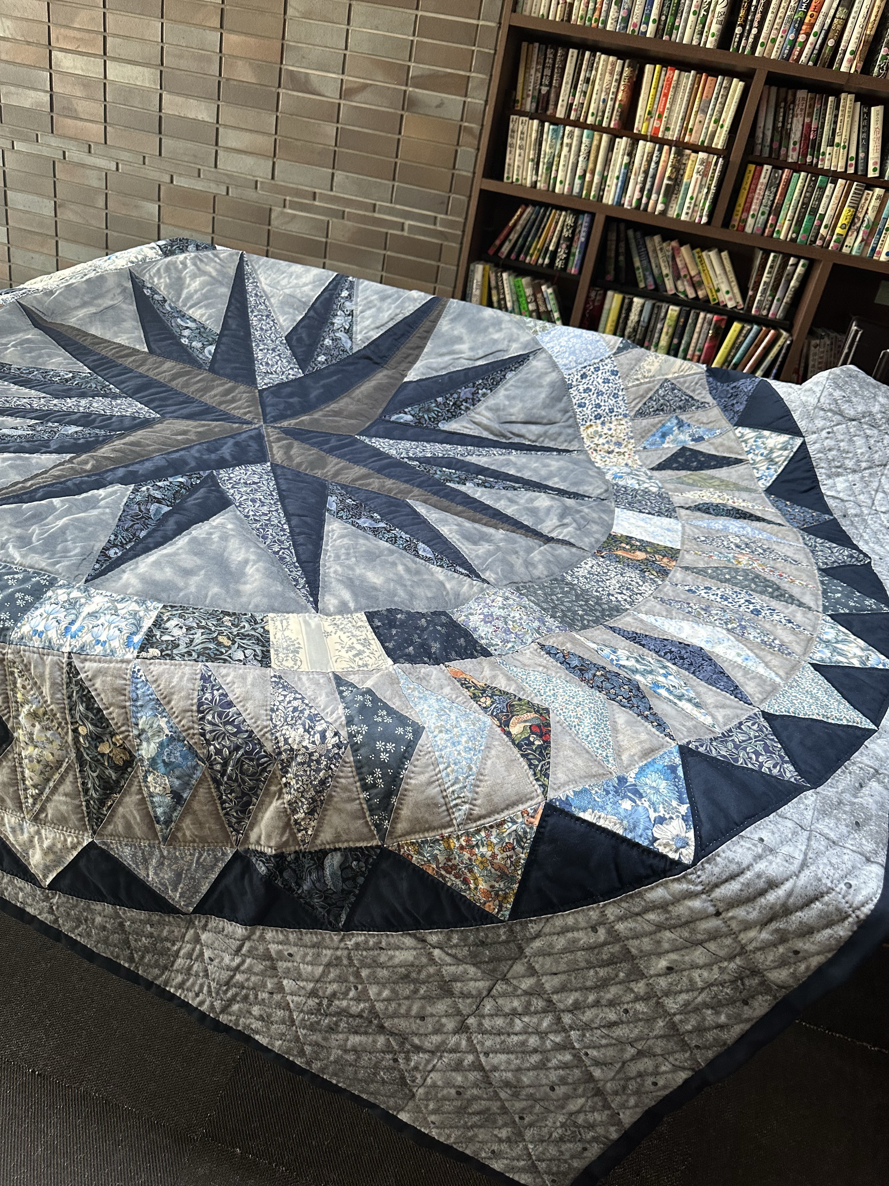 パッチワーク　ラグ・ソファカバー　マルチカバー　196cm✖️196cm