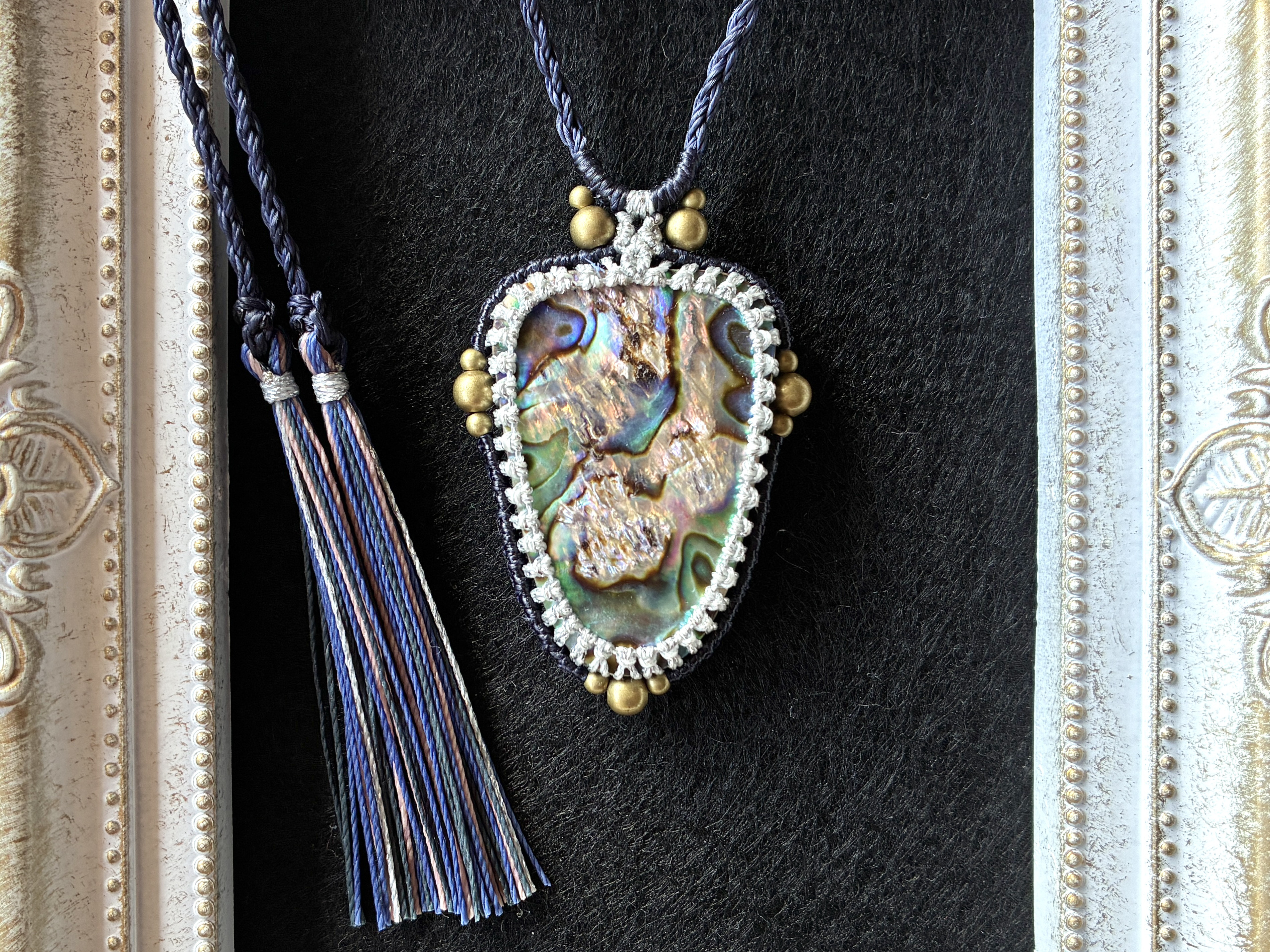 アバロンシェルのマクラメネックレス