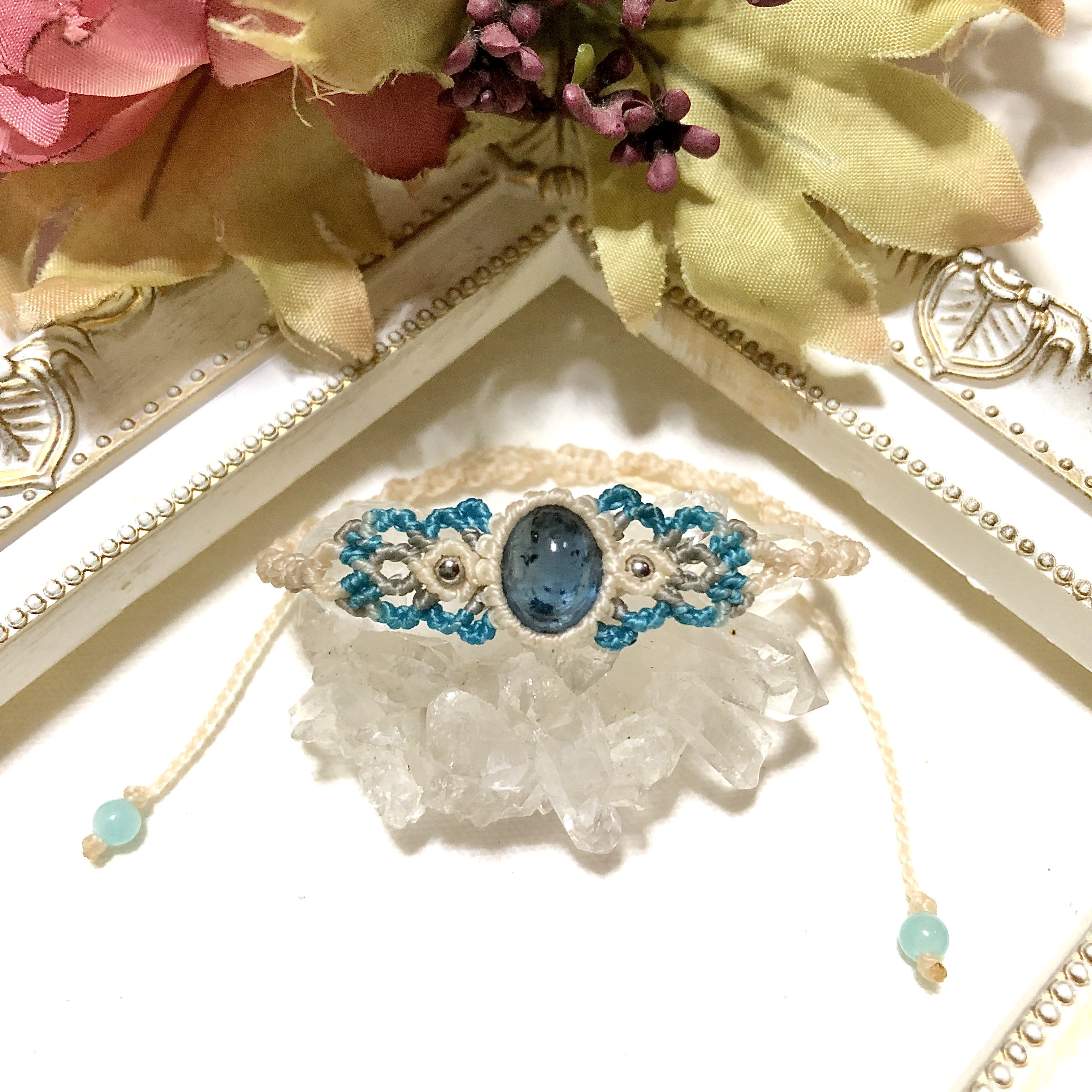 ♥︎︎∗︎*ﾟ〜 Ocean Blue 〜 ティールカイヤナイトのマクラメブレスレット