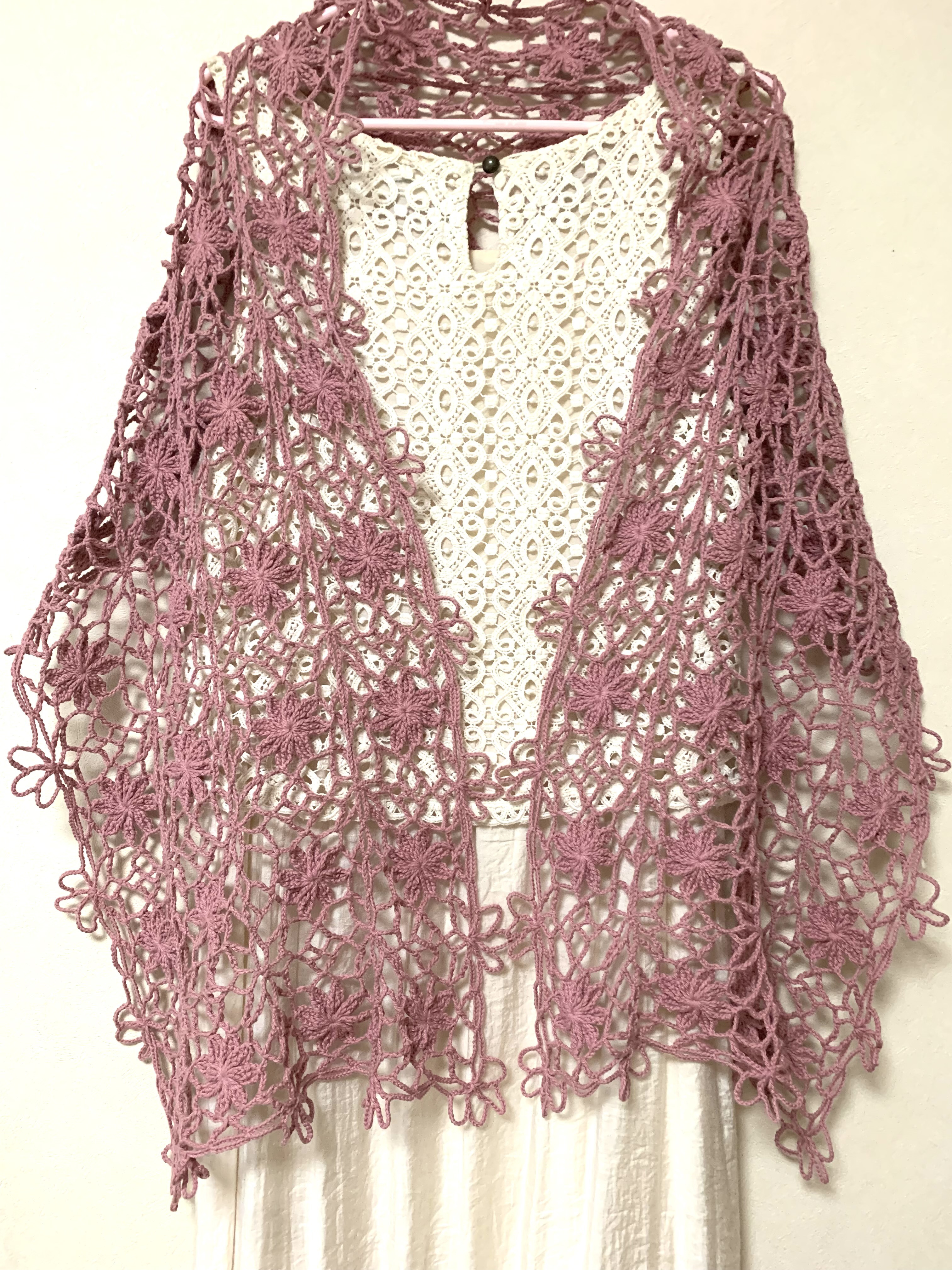 サンゴピンクの羽衣ストール