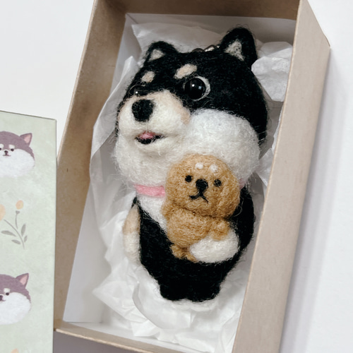 羊毛フェルトでワンちゃんお作りします。 羊毛フェルト オーダー「リアルで可愛いワンちゃん(いろいろ)」額飾り
