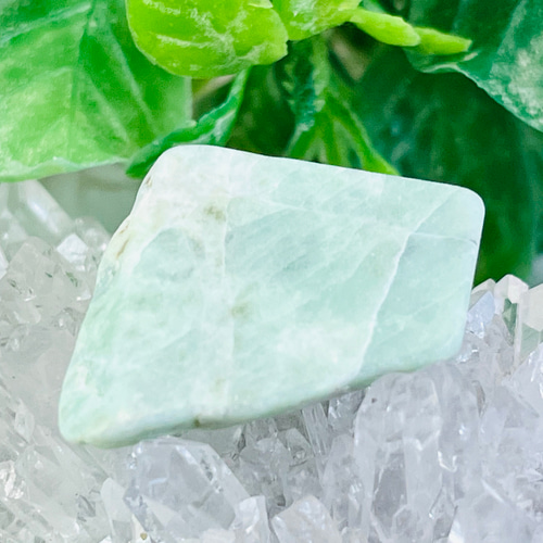 成功と繁栄✨ 糸魚川産 硬玉翡翠 原石 ジェダイド タンブル 天然石