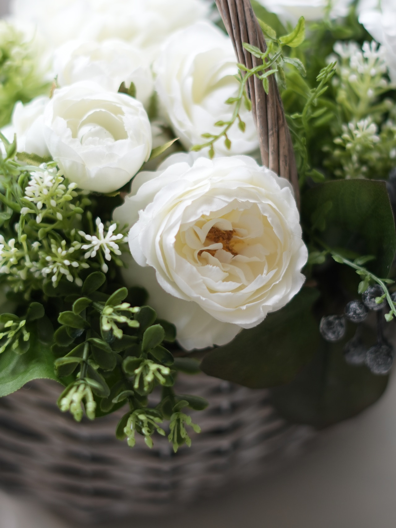 可愛いが続くバスケットアレンジメント