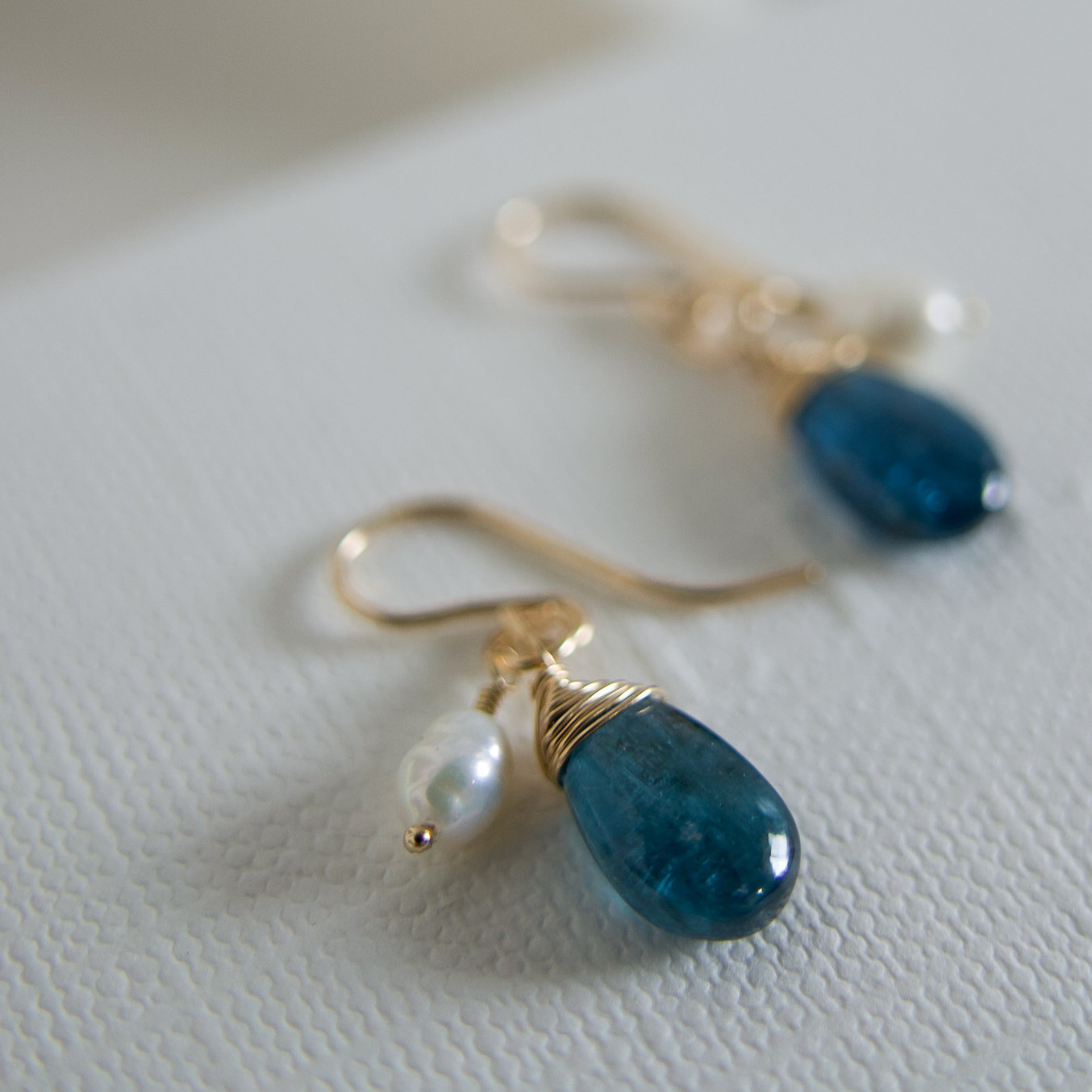 カイヤナイトピアス｜イヤリング