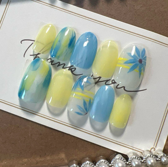 夏ネイル フラワー 花 ニュアンスネイル ブルー イエロー 青 黄色
