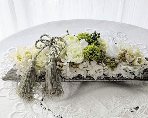 和モダン癒しの花プリザーブドフラワーアレンジ～故人を偲ぶお仏壇に