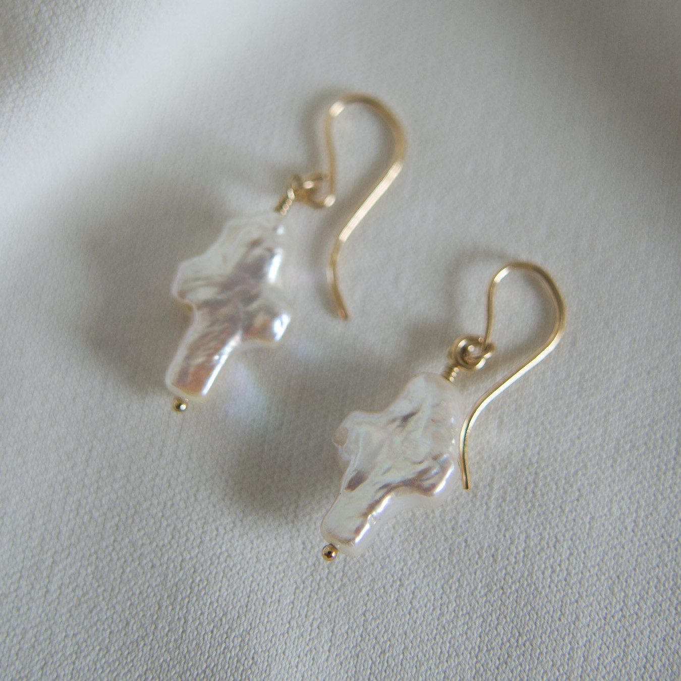 クロスパールピアス｜イヤリング