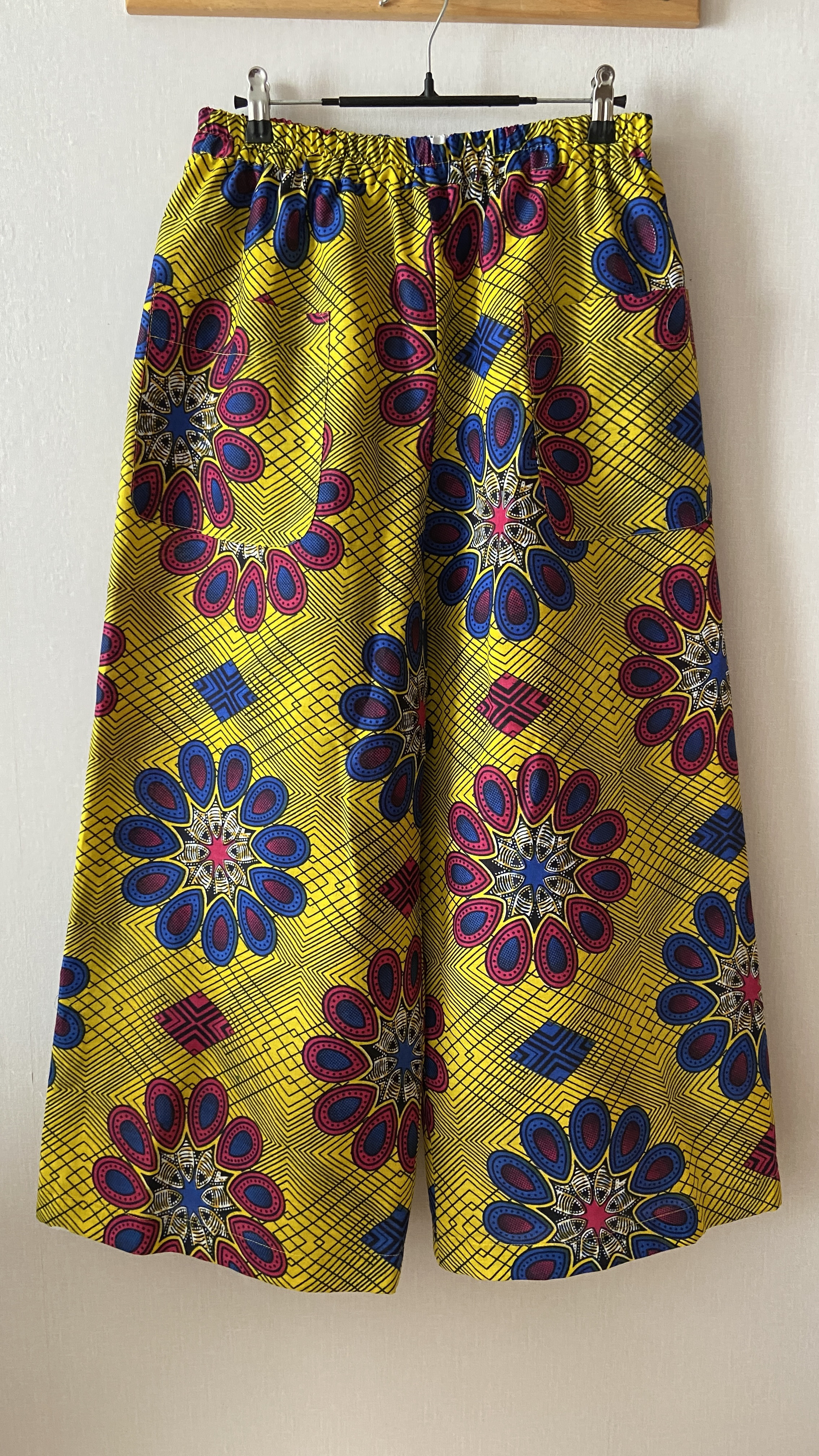 アフリカンプリント／アフリカンバティック　コットン100％　ワイドパンツ