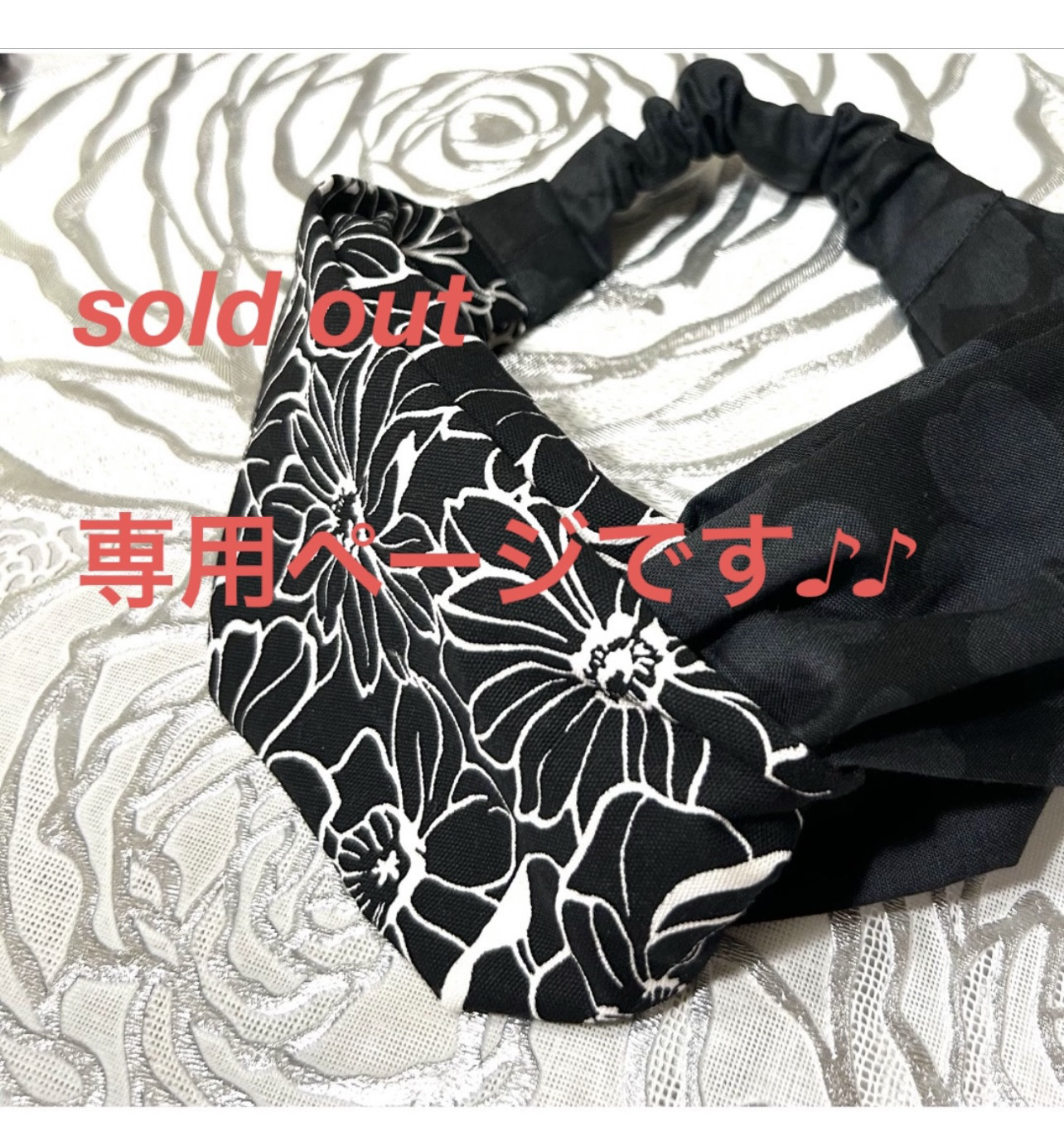 «737»◤完売◢クロスターバン*ヘアーバンド*カチューシャ*大人っぽいお洒落*ブラックカラー