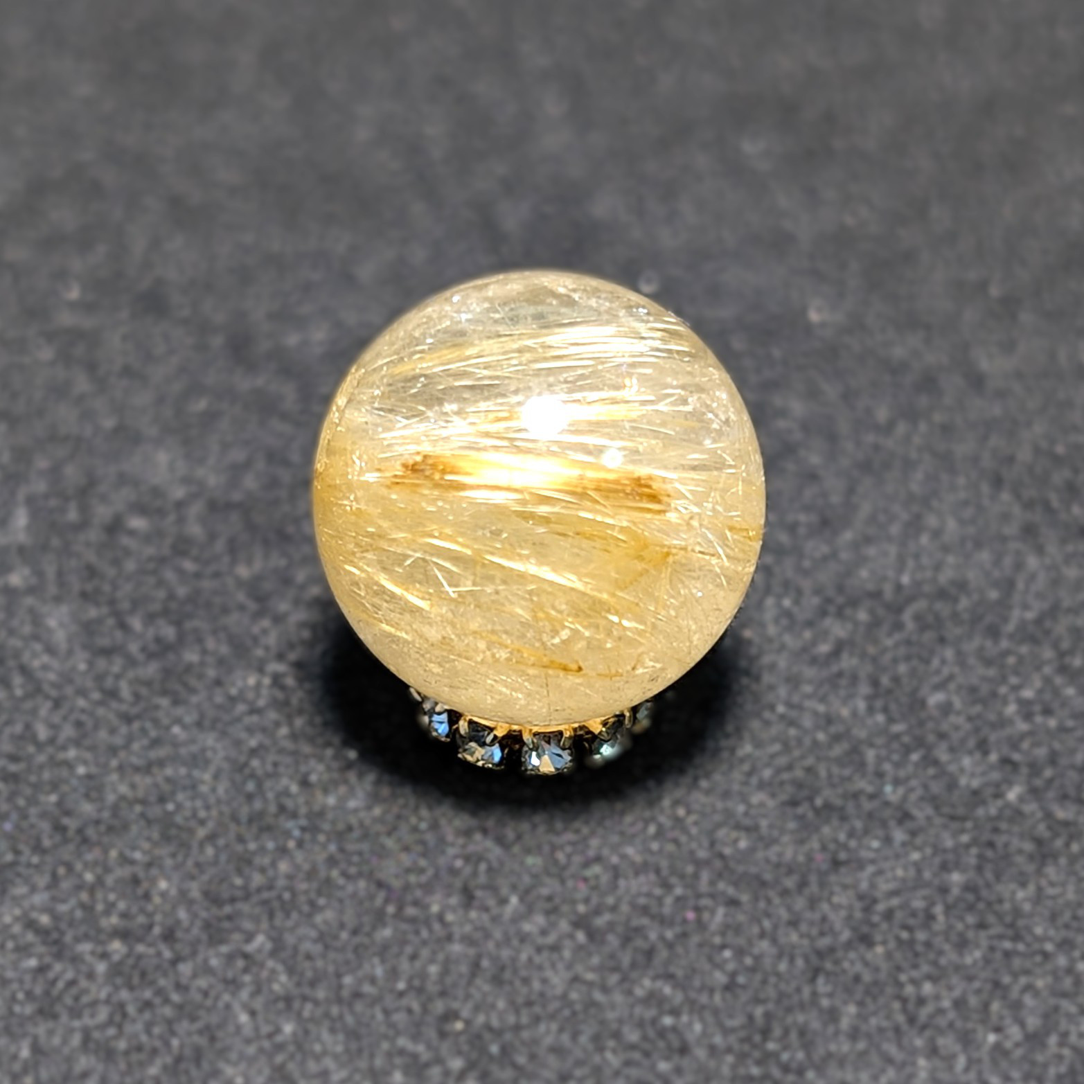 金色が美しい ゴールド タイチンルチル 13ミリ 極太金針入り水晶 1粒売り 貫通穴あり お守り効果 エナジーストーン