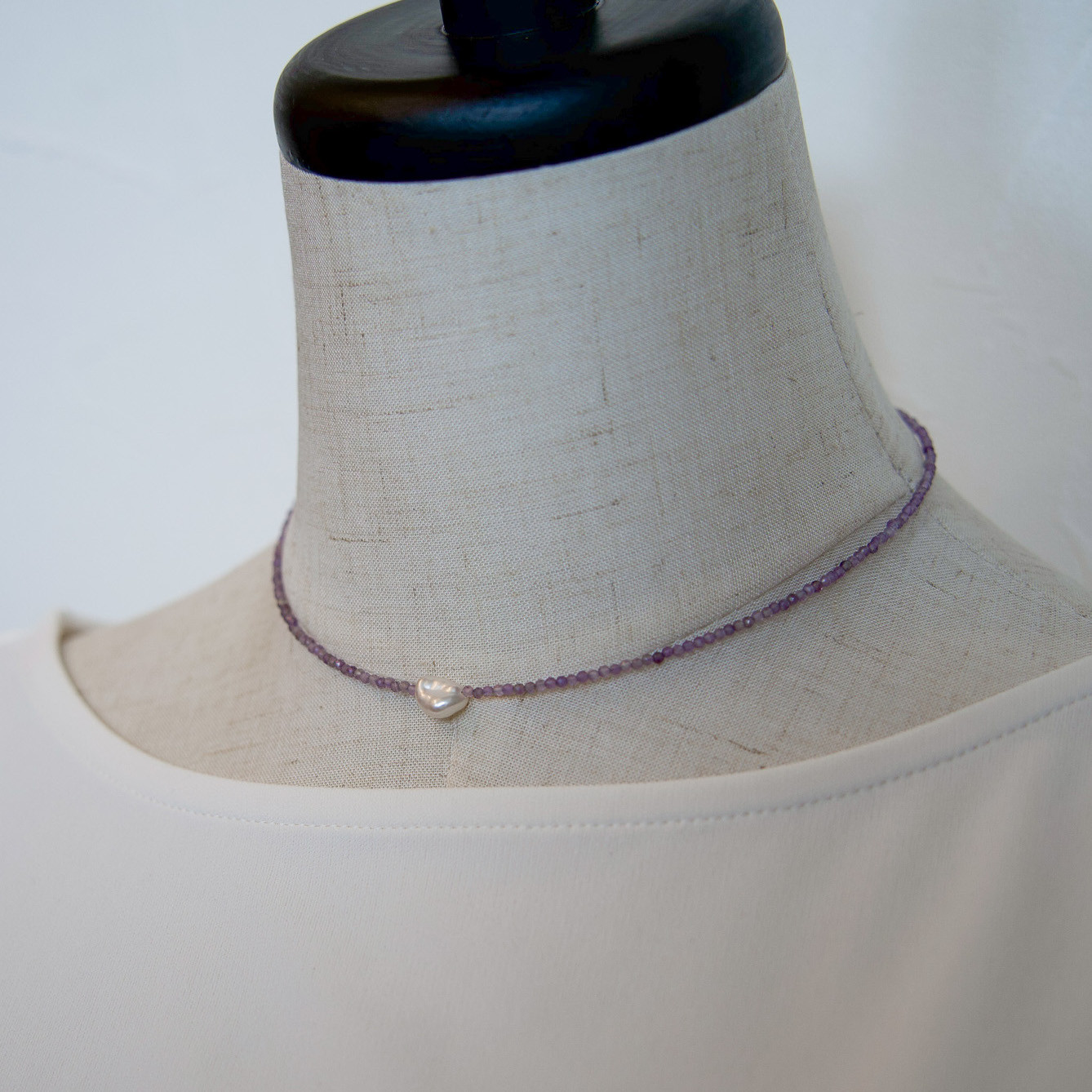 アメシスト×一粒バロックパールネックレス