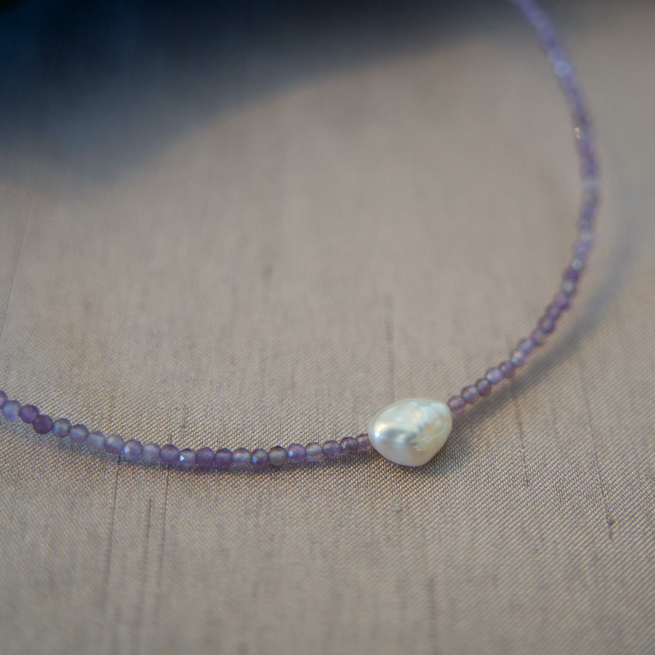 アメシスト×一粒バロックパールネックレス
