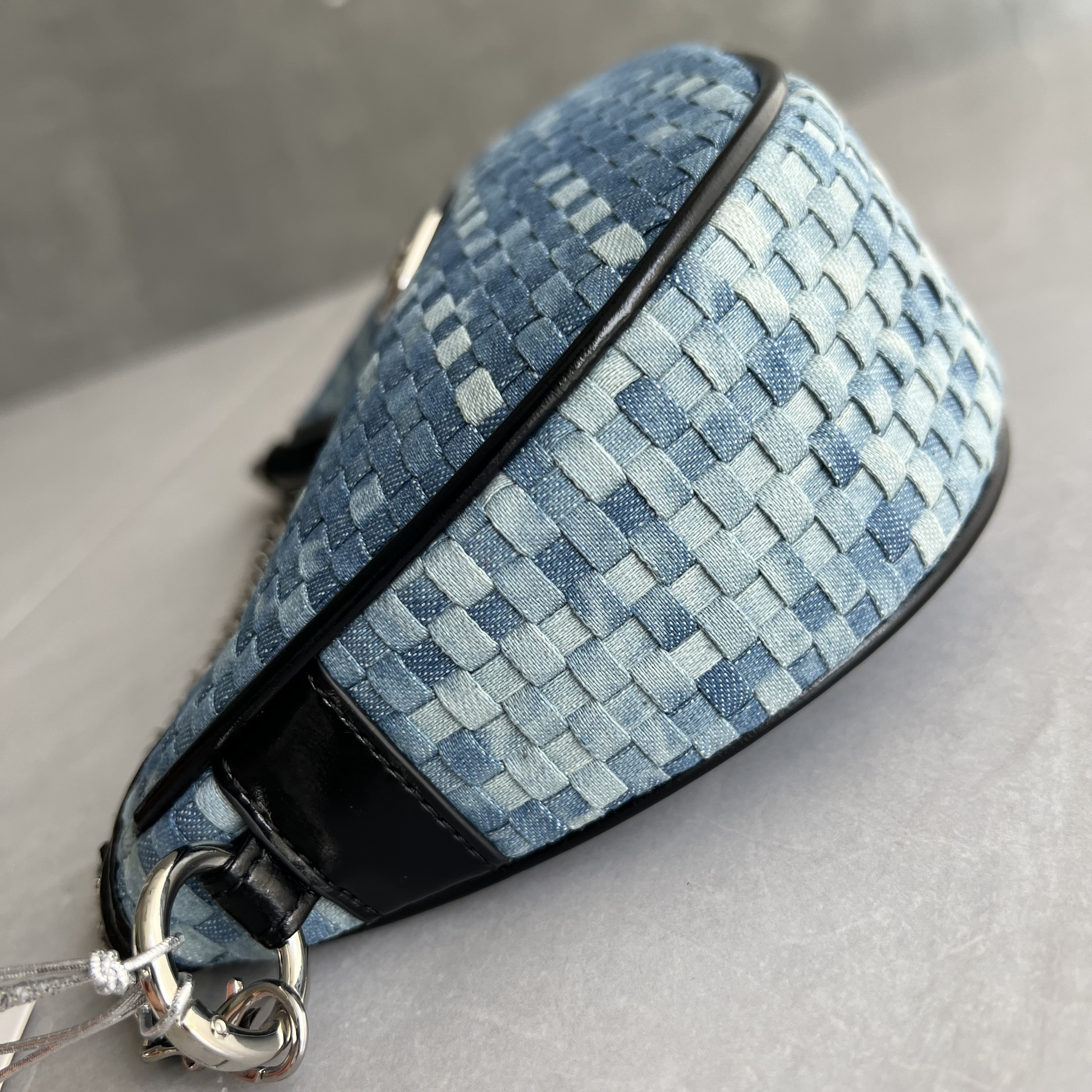 高品質手編み牛革チェーンバッグがトレンドワンショルダーショルダーバッグにぴったりです