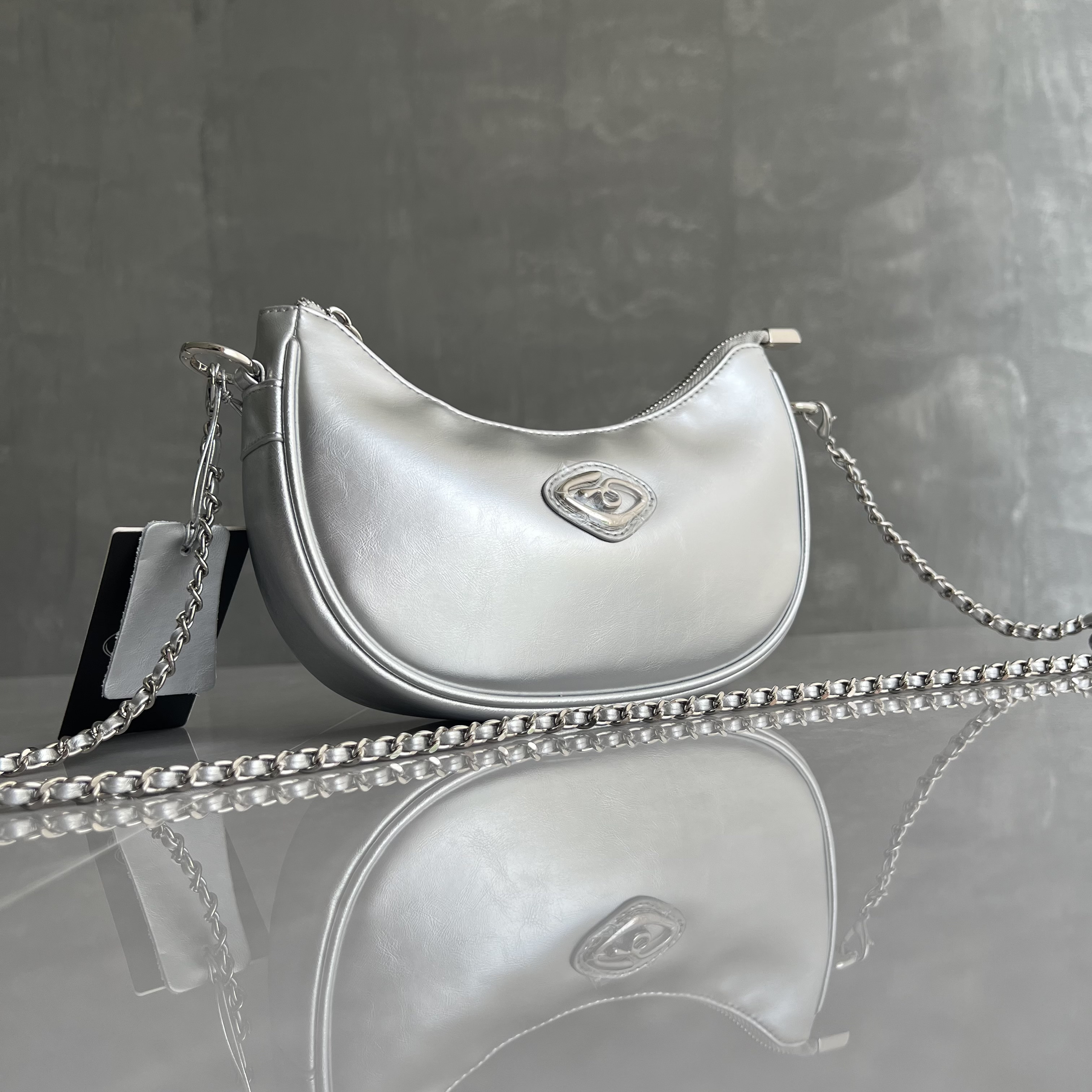 高品質手編み牛革チェーンバッグがトレンドワンショルダーショルダーバッグにぴったりです