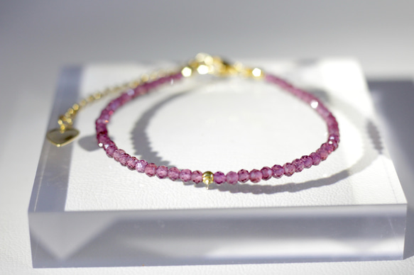 ガーネットブレスレット｜ゴールドビーズ＆ハートチャーム