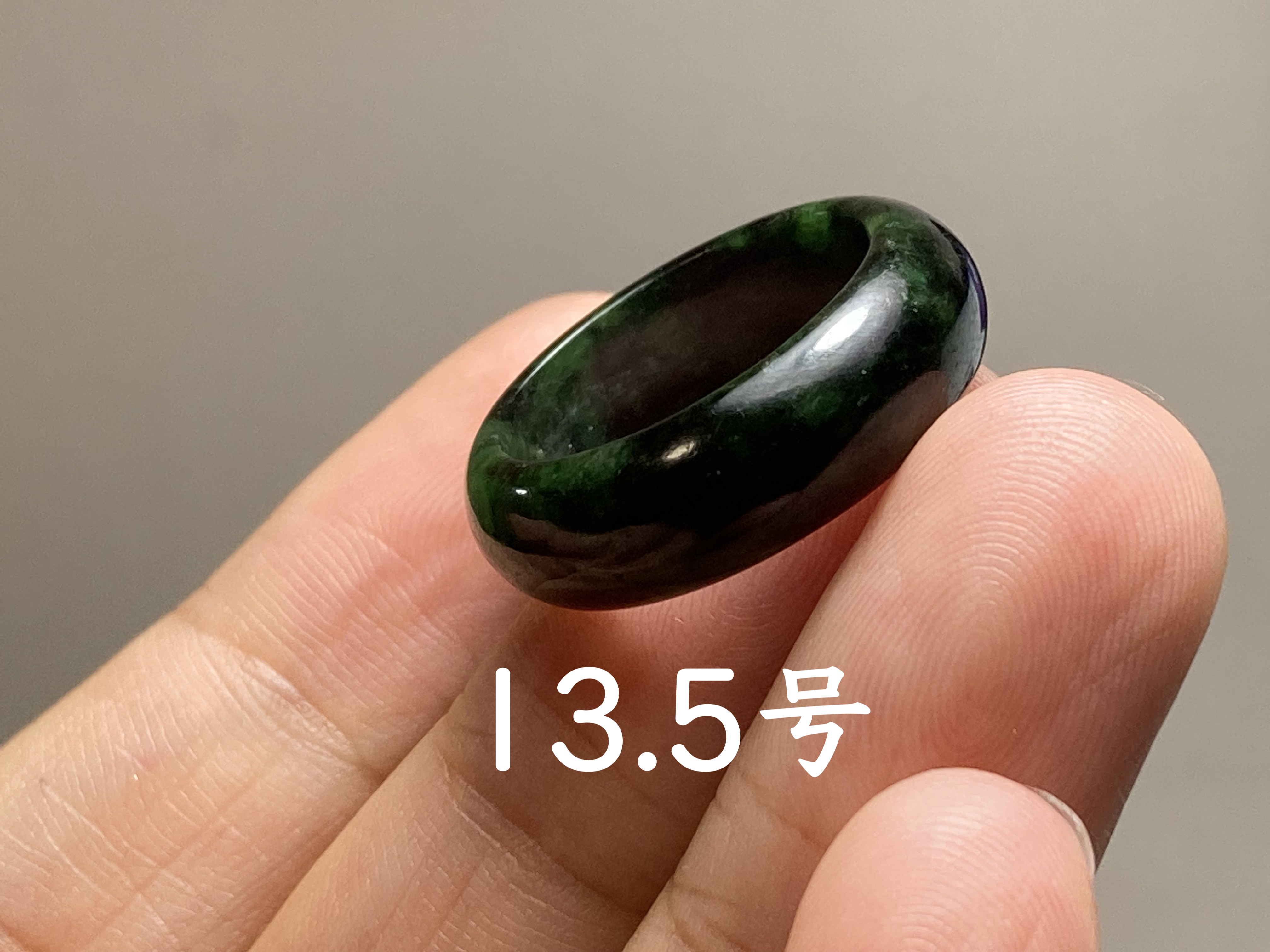 L13-66 一点物 黒緑 13.5号 ミャンマー産天然 A貨 本翡翠 くりぬき リング