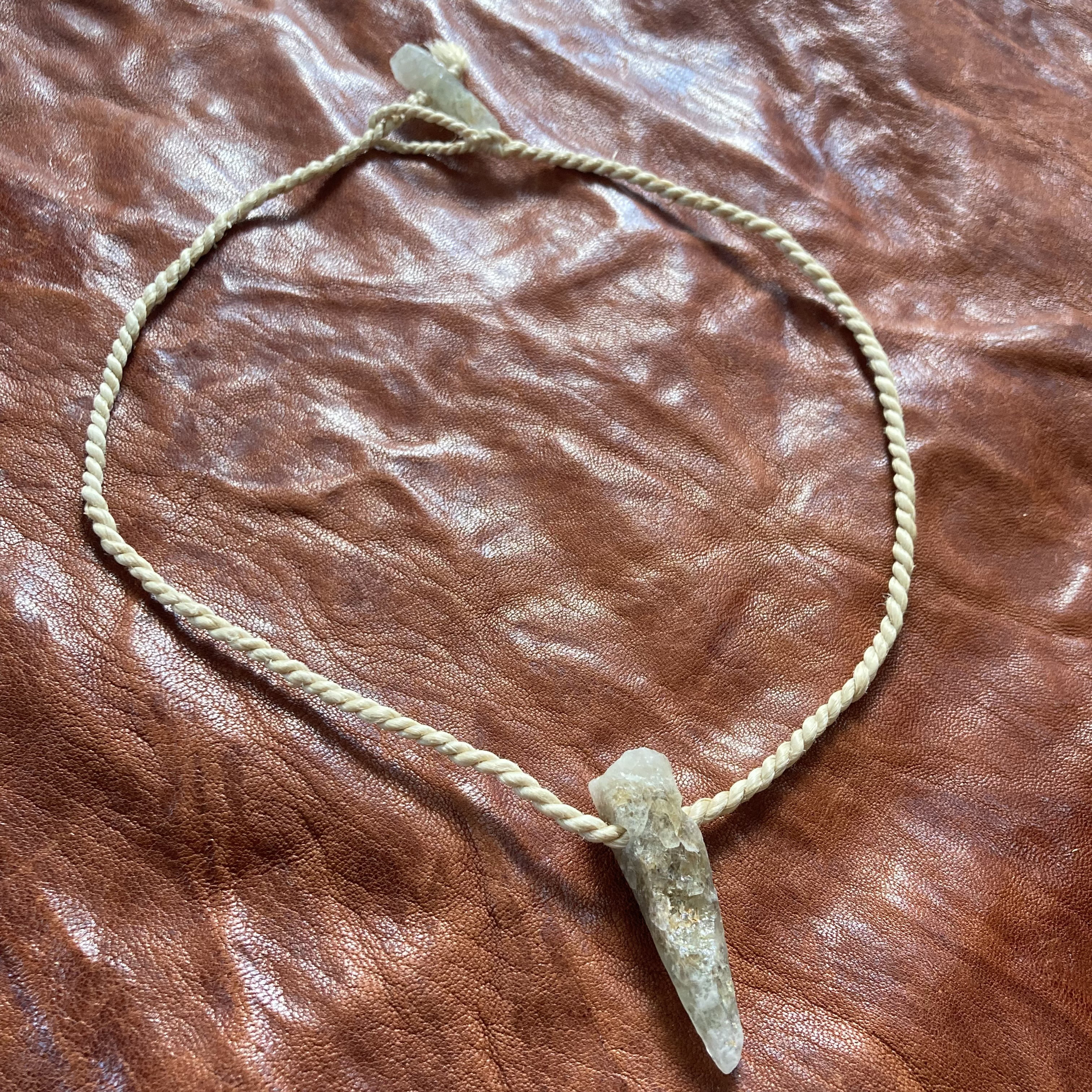 -国産首飾り- 山梨県バッタリ鉱山水晶と精麻