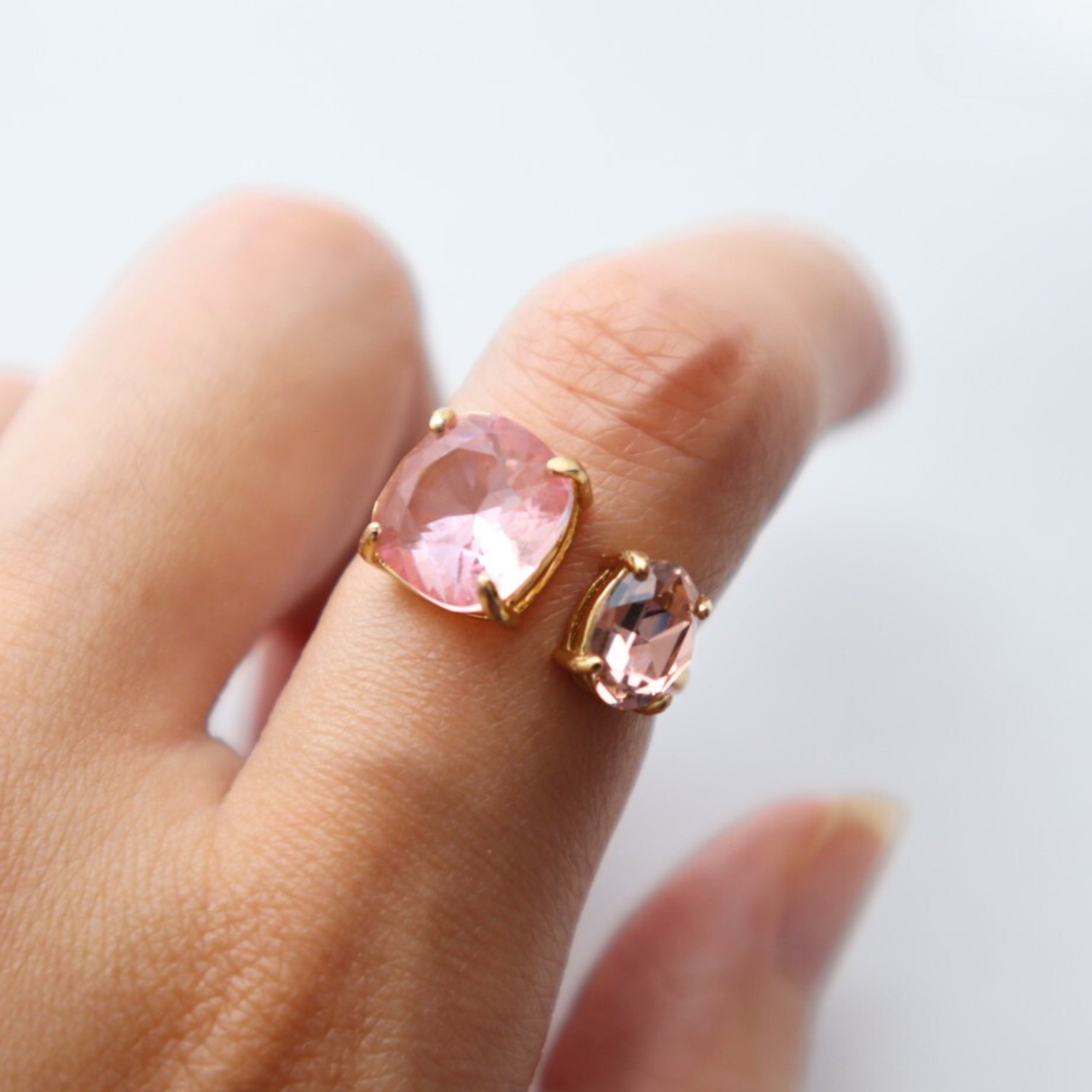 【桜カラー】【金属アレルギー対応】リング 指輪 重ね付け フリーサイズ フォークリング ピンク 春 誕生石