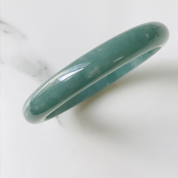 B510-069】ジェイド 翡翠 ヒスイ 一点もの 希少 バングル グアテマラ産 